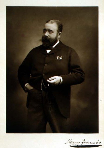 Harry Furniss (1854-1925), ilustrador y caricaturista, retrato fotográfico de Studio Walery