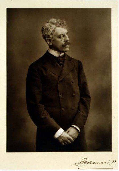 Sir Squire Bancroft (1841-1926), actor y gerente teatral, retrato fotográfico de Studio Walery