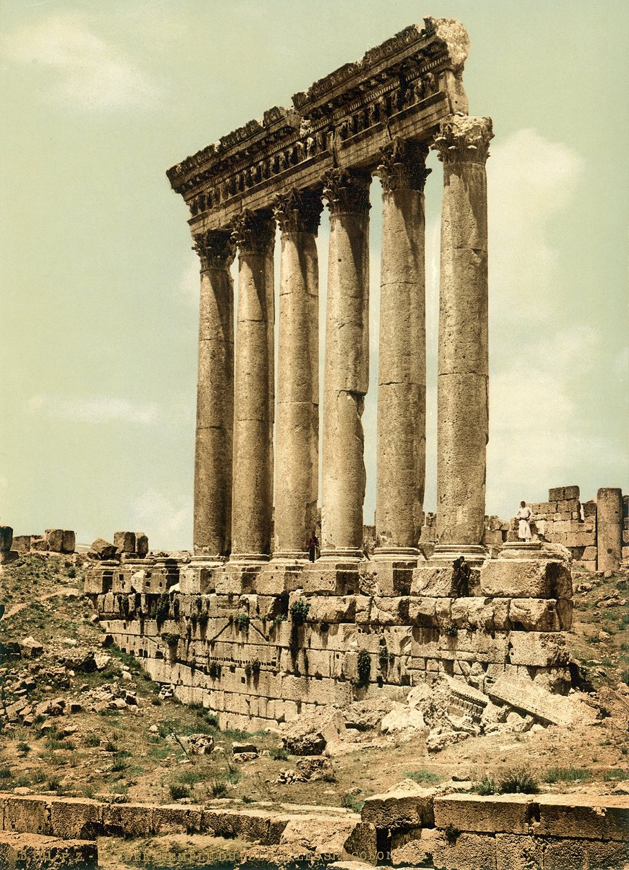 Peristilo del Templo de Júpiter, Baalbek, c.1880-1900 de Swiss Photographer