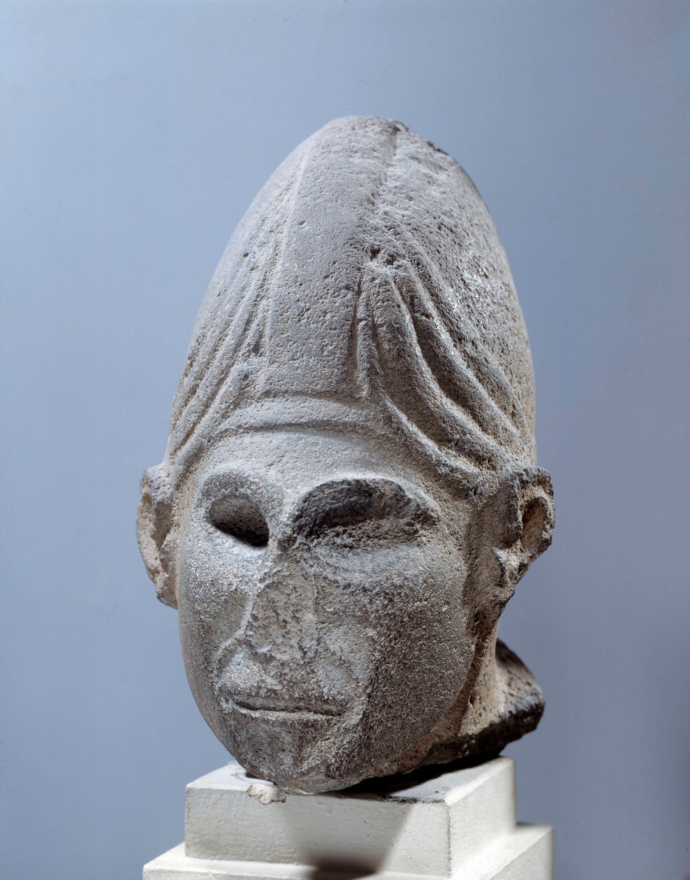 Antigüedad oriental: cabeza de dios sirio. Aproximadamente 2500 a.C. de Djabboul, Siria. París, Museo del Louvre de Syrian Syrian