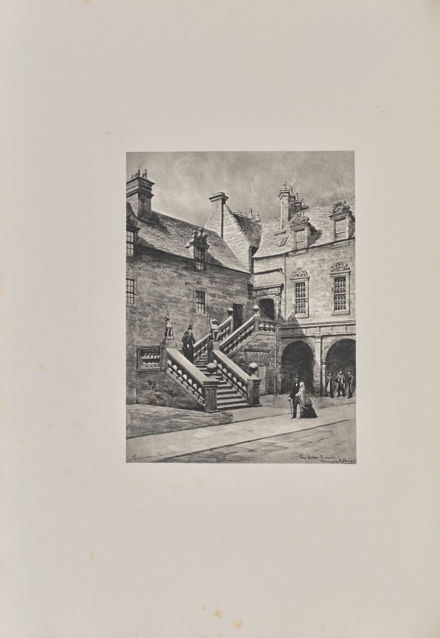 El Patio Exterior, Colegio de T. and R. Annan and Sons