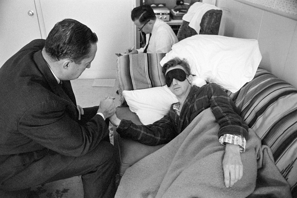 Paciente de salud mental sometido a terapia y experimentación psicofarmacológica de Ted Spiegel