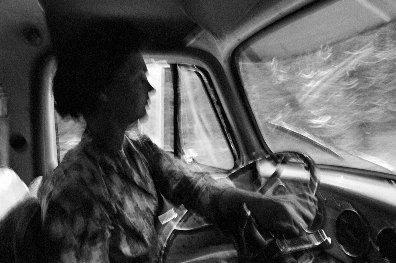 Mildred Cooper es una abuela de 43 años, es camionera con camión maderero de Ted Spiegel