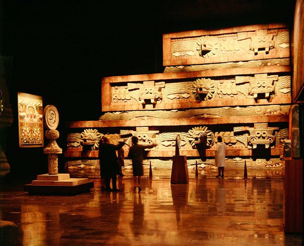 Reproducción del Templo de Quetzalcóatl de Teotihuacán de Teotihuacan