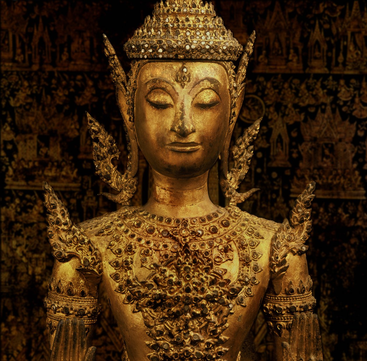 Buda de pie en Abhaya mudra, estilo Rattanakosin, mediados del siglo XIX de Thai School