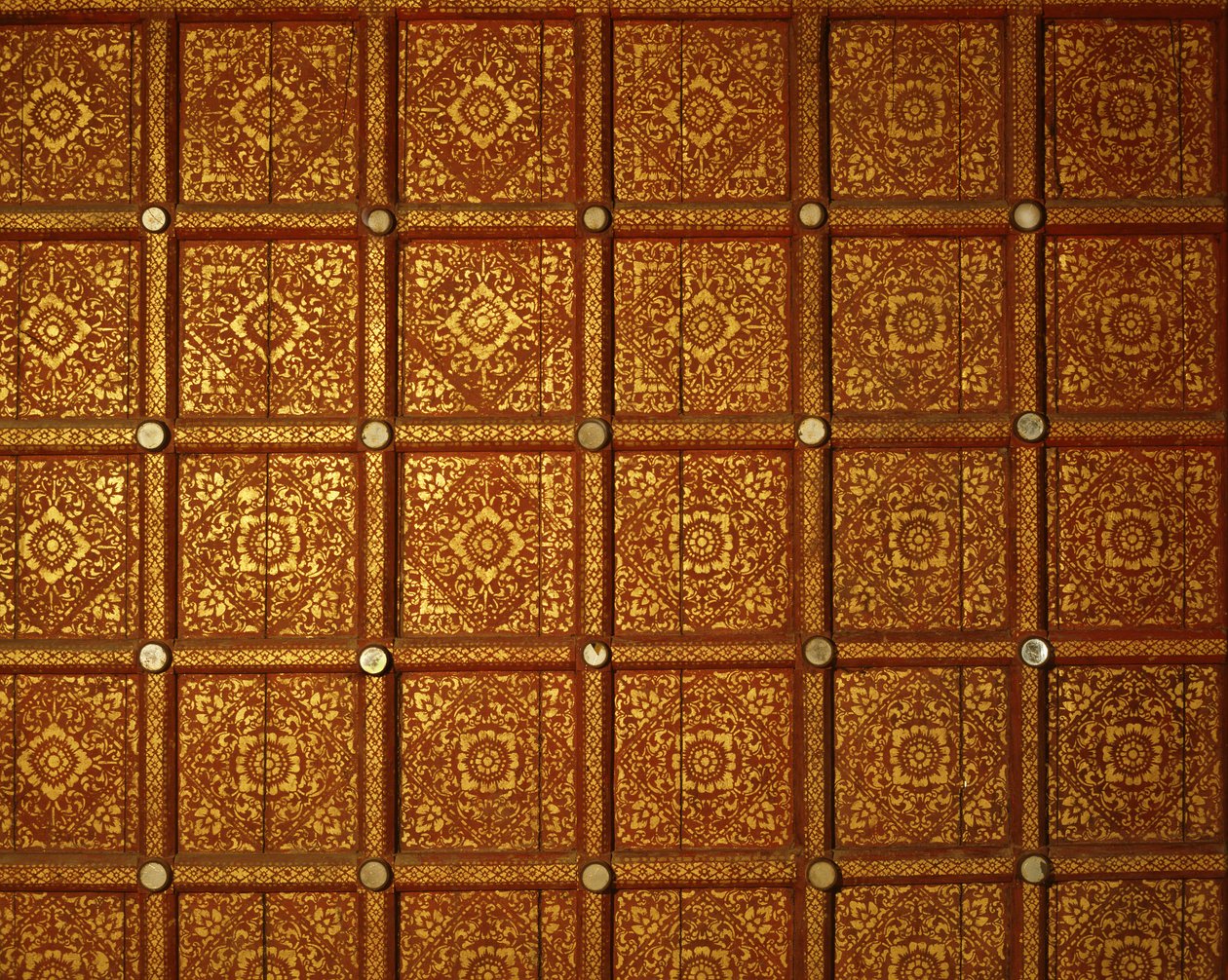 Techo de un templo Lanna de Thai School