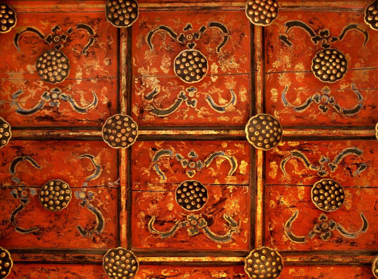 Techo de la silla de predicación en Wat Phra That Lampang Luang de Thai School