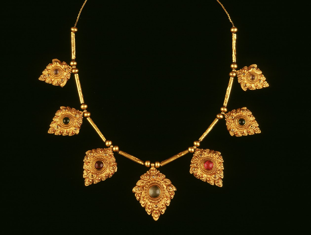 Collar, siglos XVII-XVIII (oro y piedras preciosas) de Thai School