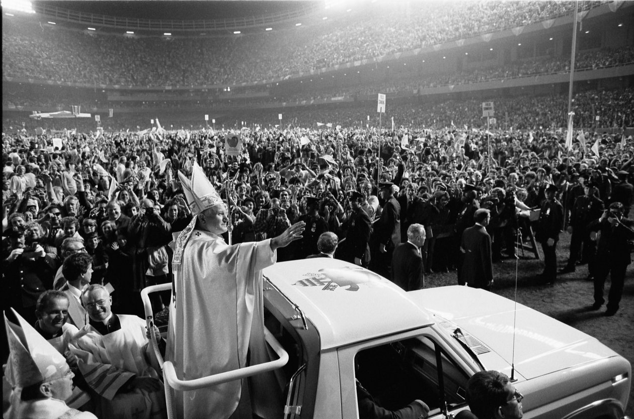 Primera visita del Papa Juan Pablo II a EE.UU. en el estadio de los Yankees de Thomas J. O