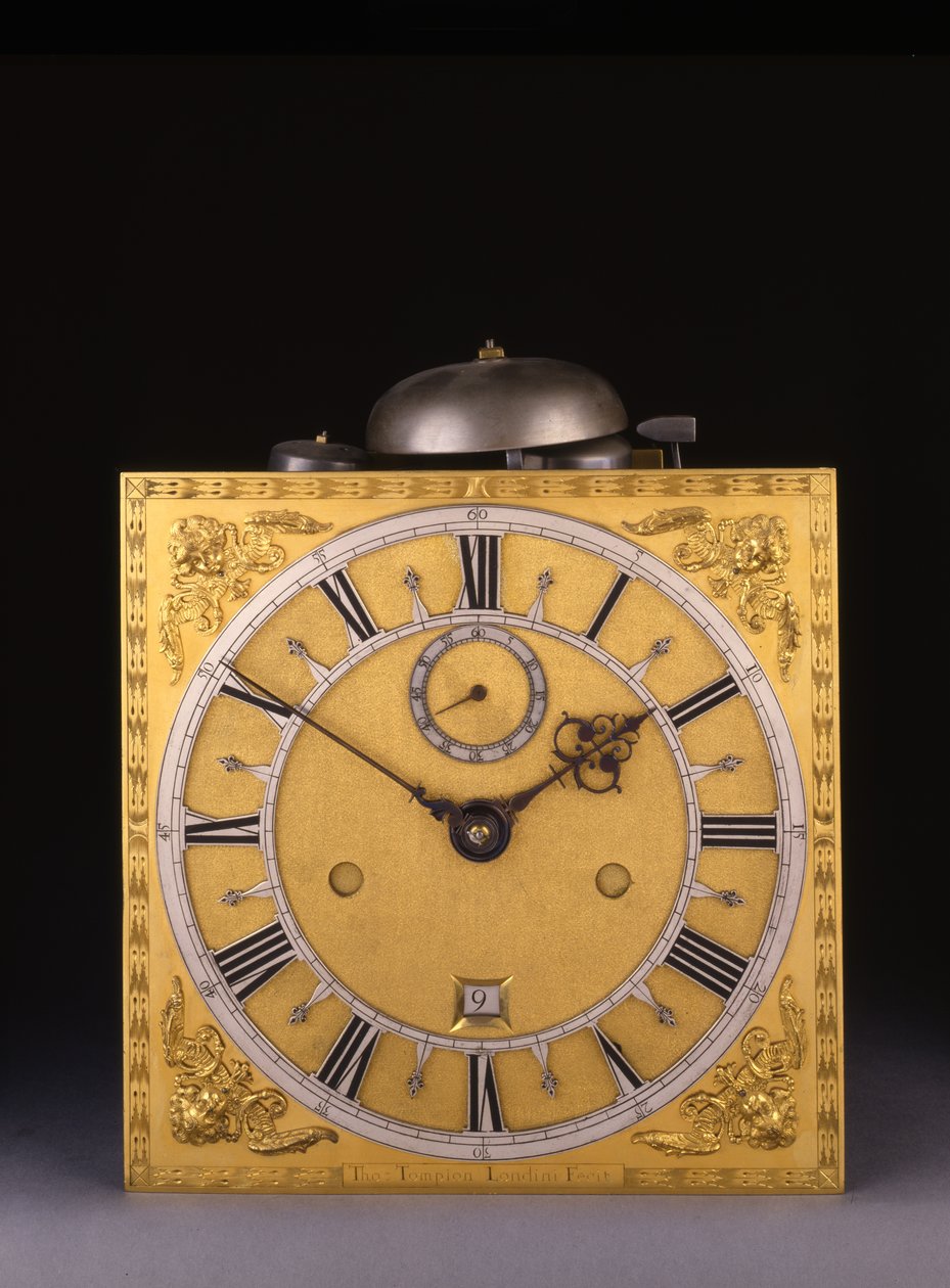 (detalle) de un reloj de pie de mes romano de Carlos II, 1675 de Thomas Tompion