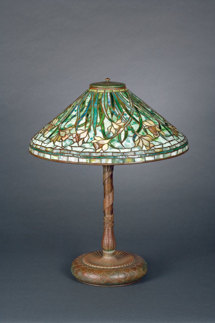 Lámpara de Mesa con pantalla de narciso verde, c.1898-1905 de Tiffany und Company