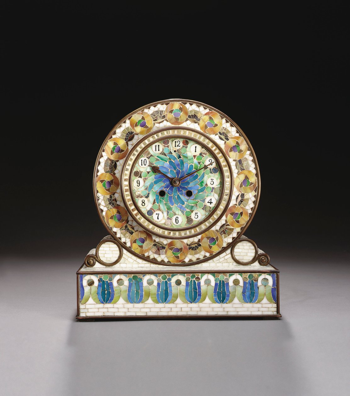 Reloj de chimenea de mosaico Favrile de Tiffany and Company