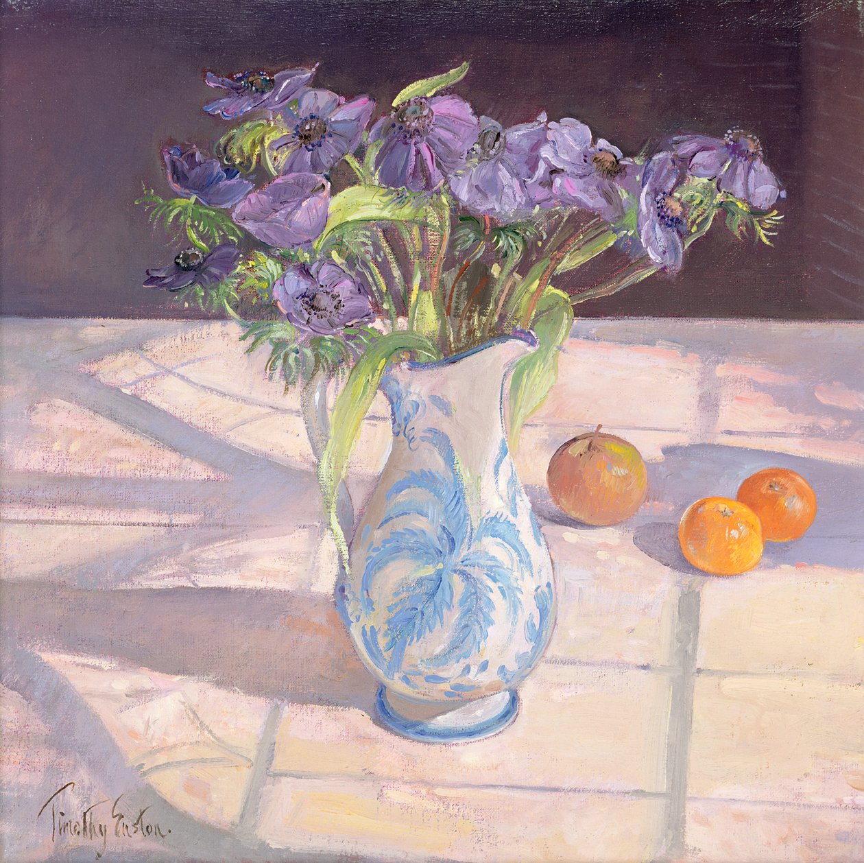 Jarra francesa con anémonas de Timothy Easton