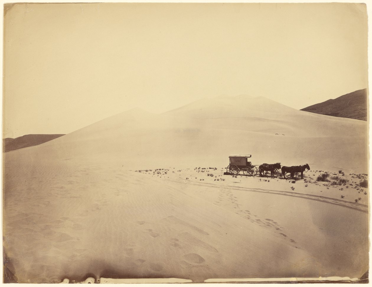 [Colinas de arena del desierto cerca de Sink of Carson, Nevada] de Timothy H. O