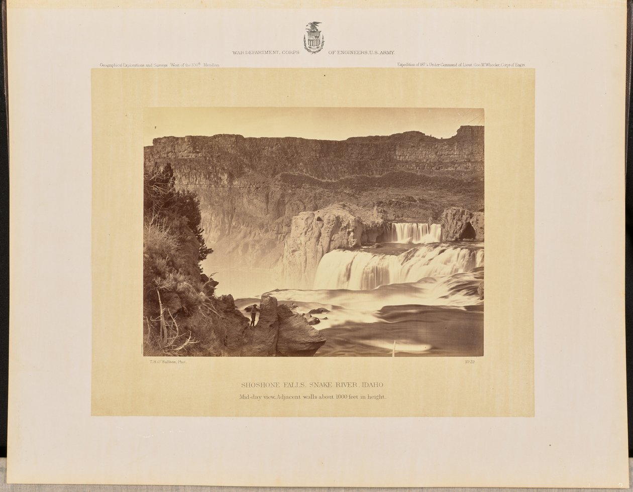 Cataratas Shoshone, río Snake, Idaho. Vista de mediodía, paredes adyacentes de unos 1000 pies de altura de Timothy H. O