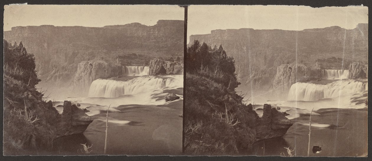 [Cascadas de Shosone, río Snake, Idaho, vista al mediodía, paredes adyacentes de unos 1.000 pies de altura] de Timothy H. O
