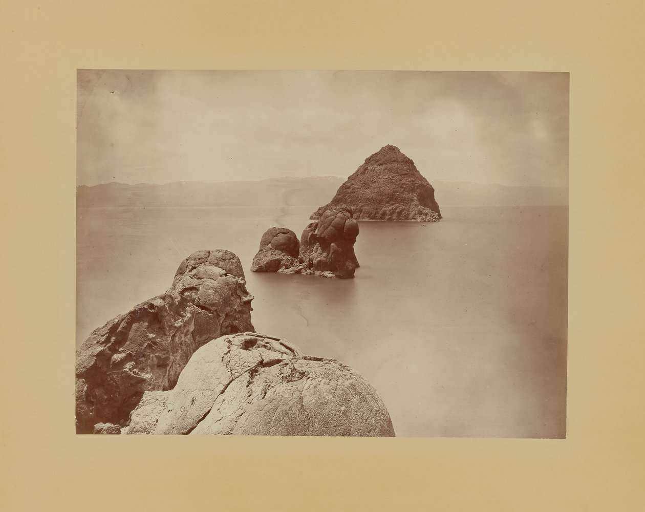Cúpulas de toba, Pyramid Lake, Nevada de Timothy H. O