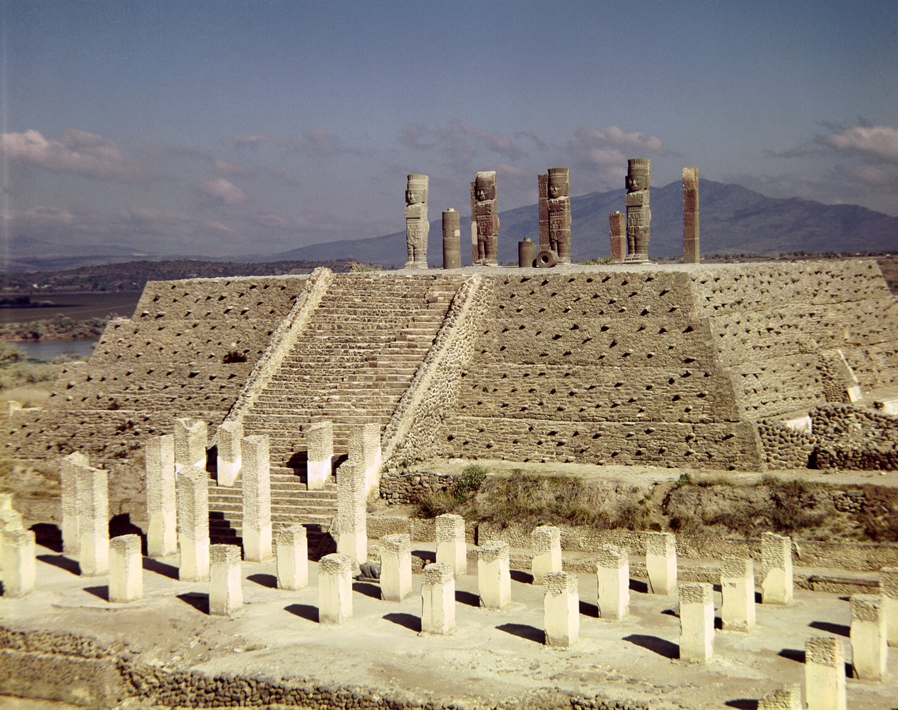 Vista de la Pirámide B, precolombina de Toltec