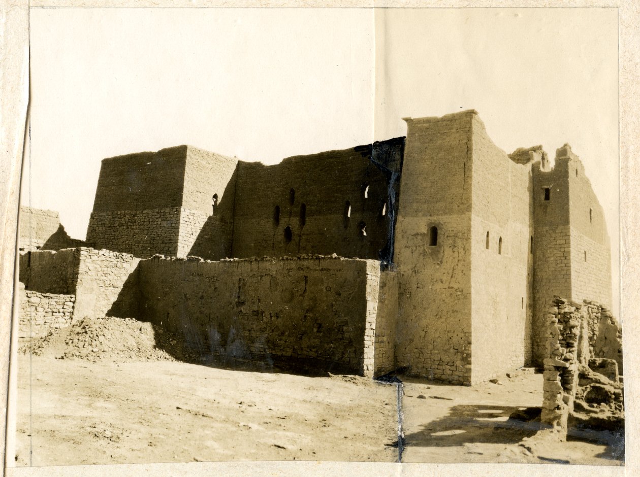 Gran torre del homenaje (qasr) del monasterio de San Simeón, Asuán, Egipto, fotografía de Ugo Monneret de Villard. de Ugo Monneret de Villard