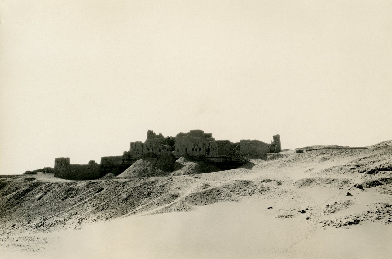 Monasterio de San Simeón, visto desde el norte, Asuán, Egipto, fotografía de Ugo Monneret de Villard de Ugo Monneret de Villard