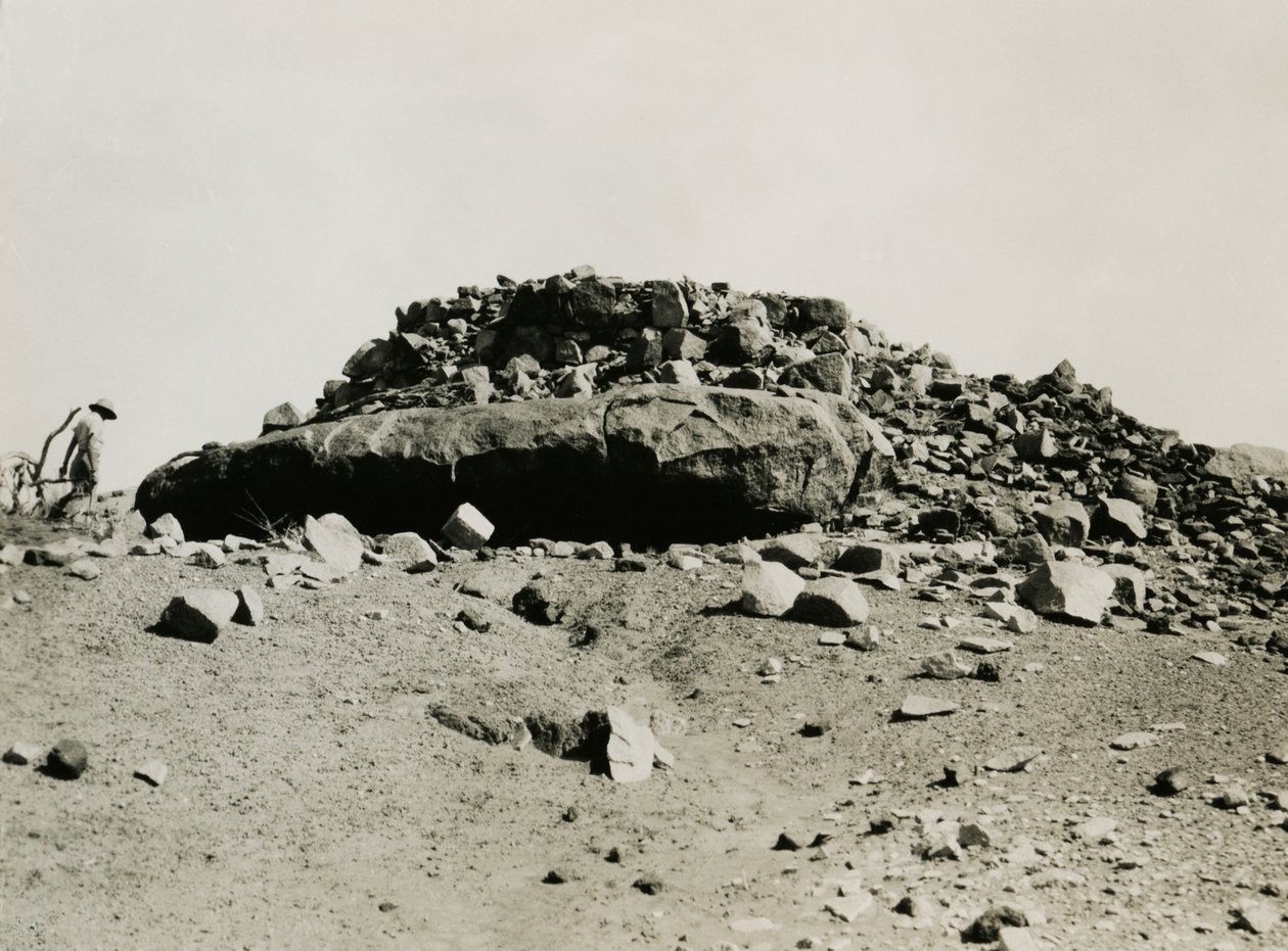 Ruinas en la región de Goz Regeb, Sudán, fotografía de Ugo Monneret de Villard, hacia 1925. de Ugo Monneret de Villard