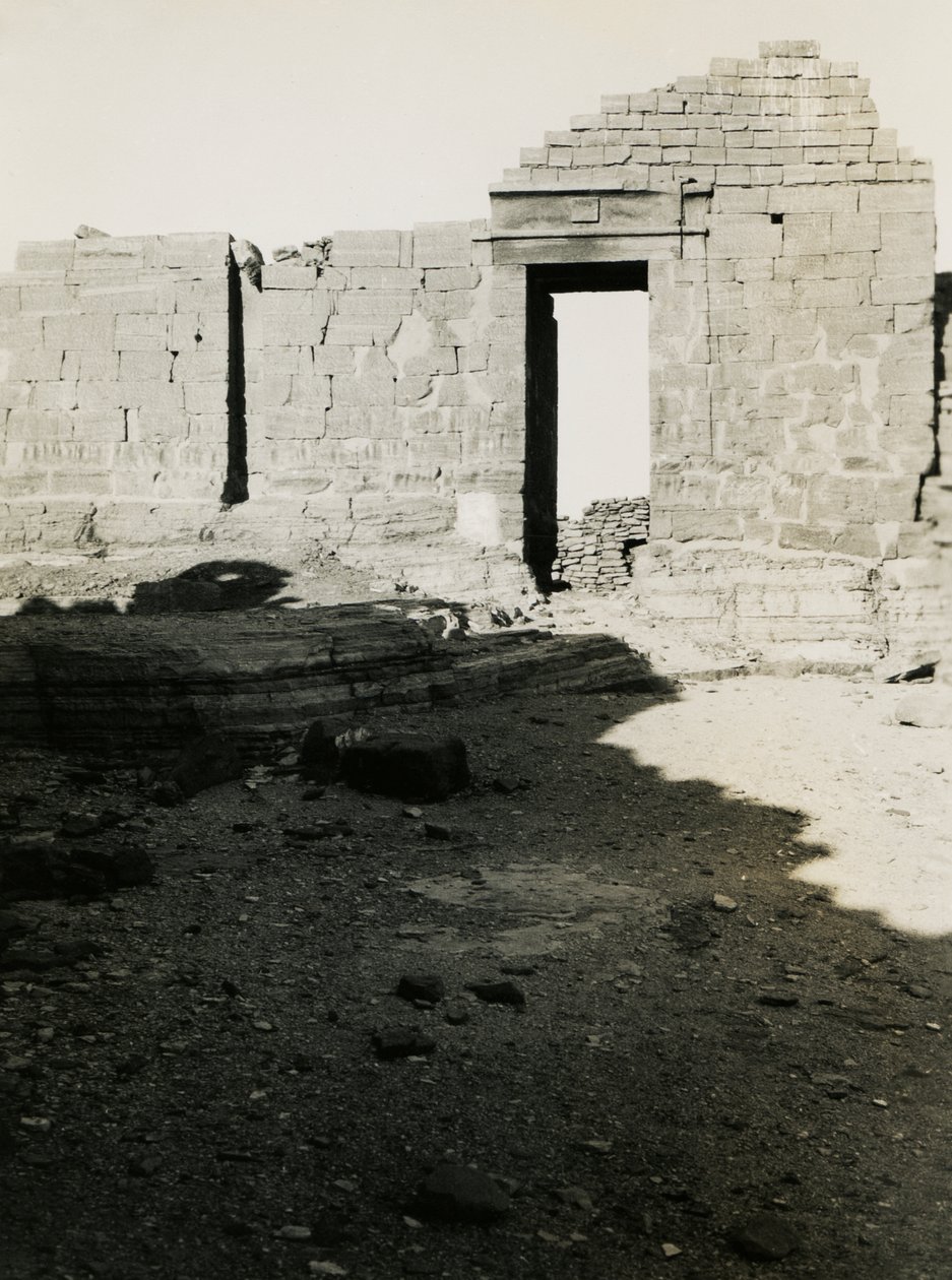Ruinas de un templo, Qasr Ibrim, Egipto, fotografía de Ugo Monneret de Villard de Ugo Monneret de Villard