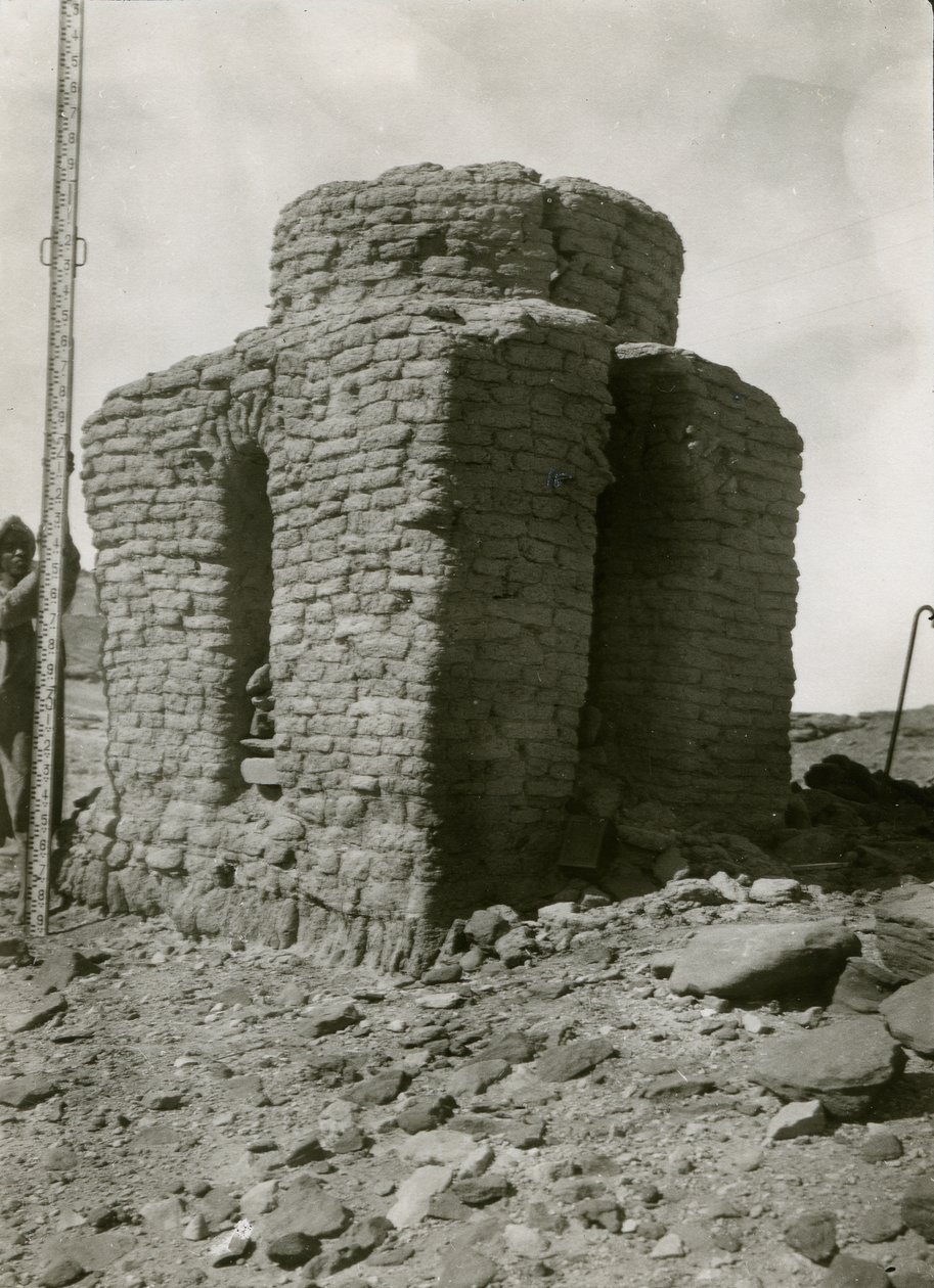 Tumba en la necrópolis norte, Qasr Ibrim, Egipto, fotografía de Ugo Monneret de Villard de Ugo Monneret de Villard