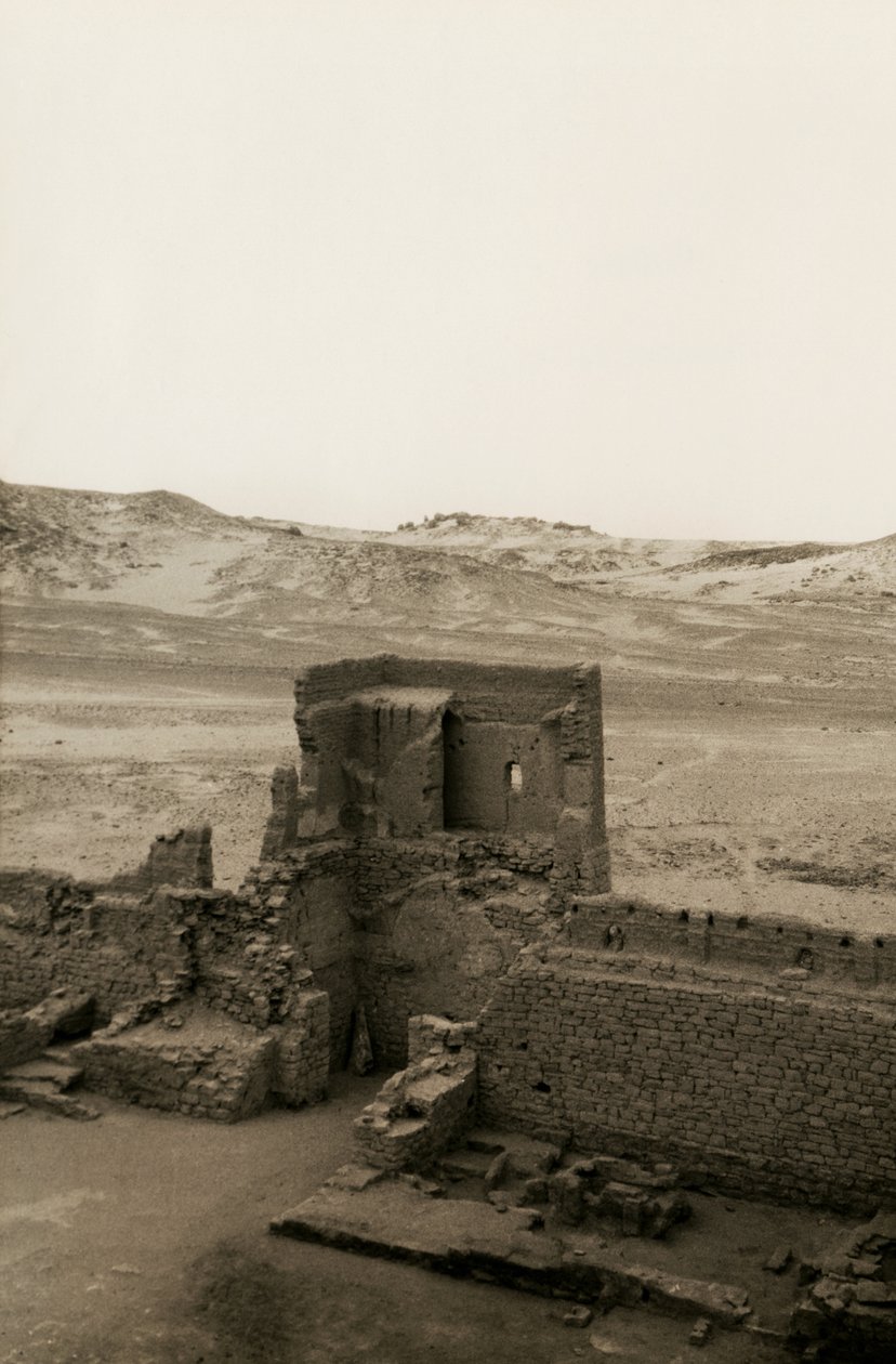 Torre occidental del monasterio de San Simeón, Asuán, Egipto, fotografía de Ugo Monneret de Villard de Ugo Monneret de Villard