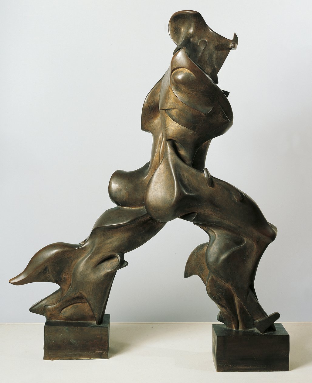 Formas únicas de continuidad en el espacio de Umberto Boccioni