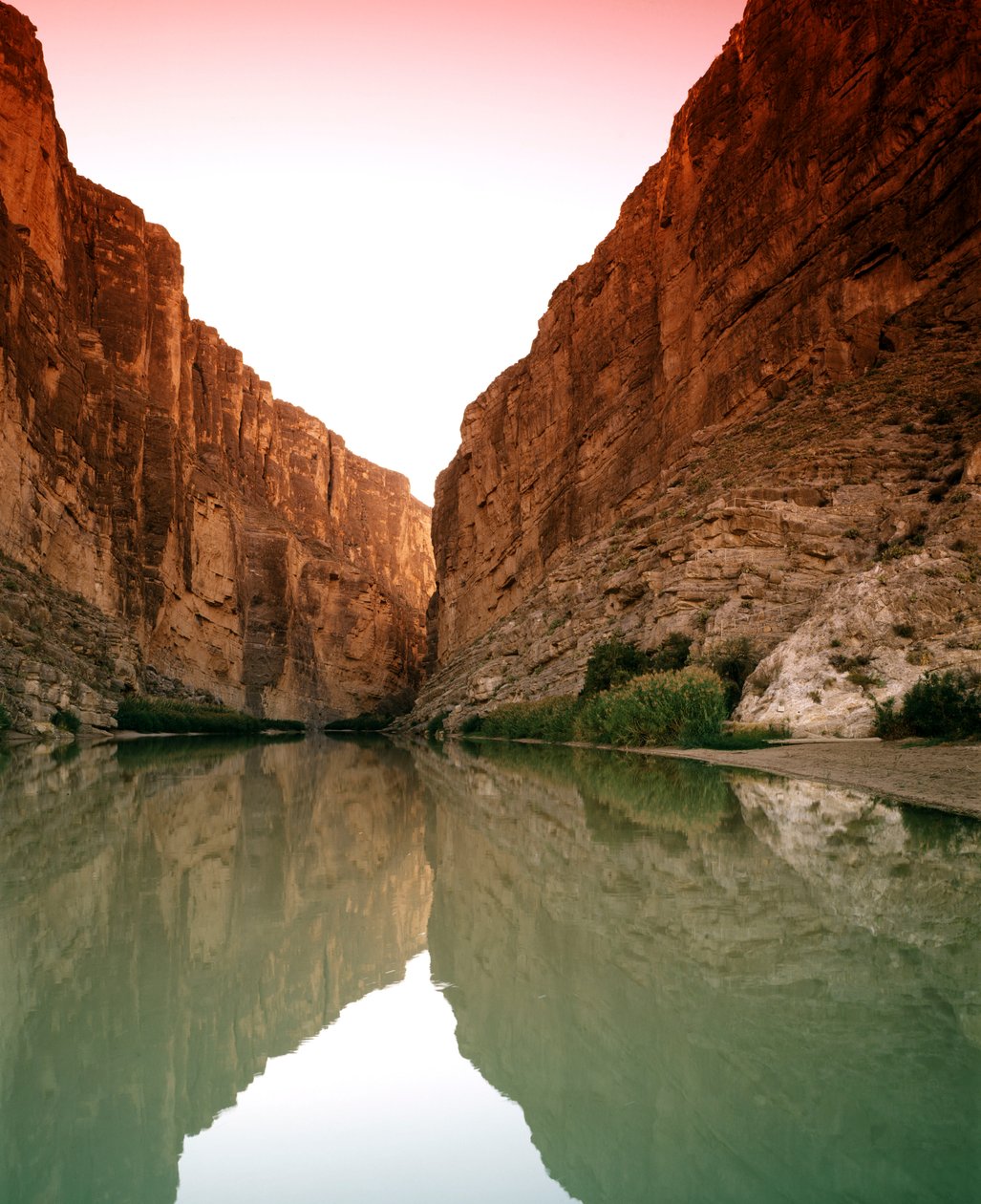 Acantilados sobre el Río Grande en el Parque Nacional Big Bend, Texas de Unbekannt Unbekannt