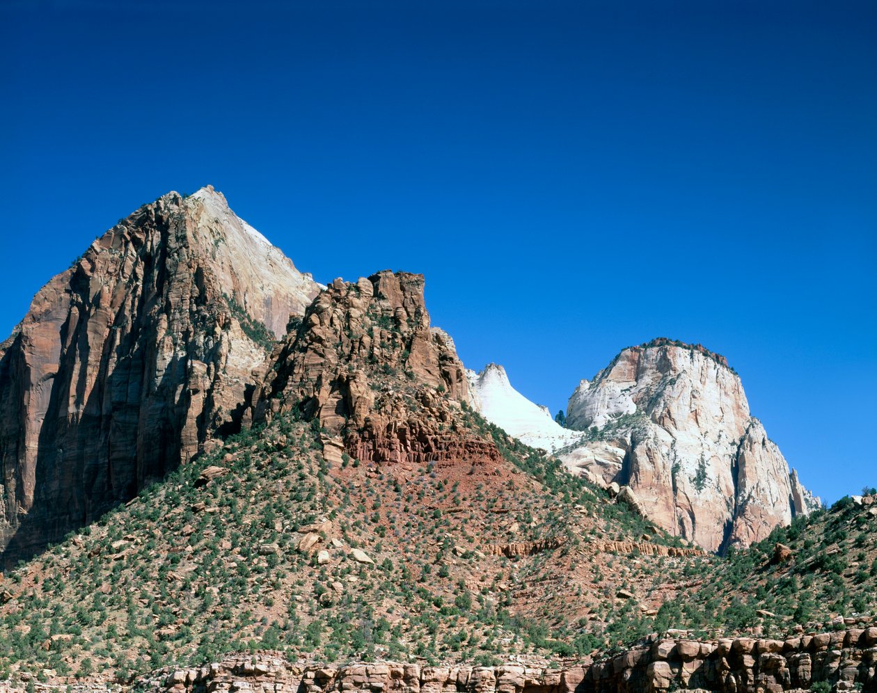 Torres de roca en el Parque Nacional Zion, Utah de Unbekannt Unbekannt