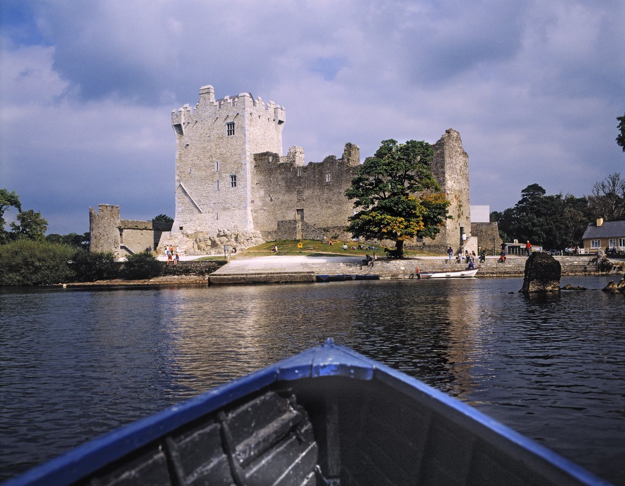 Vista del castillo desde un barco de Unbekannt Unbekannt