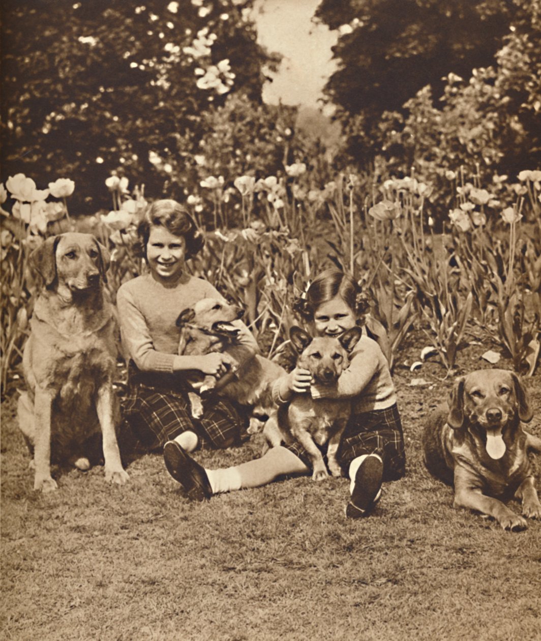 -Y amigos, Princesas Isabel y María en Royal Lodge, Windsor, c1936 1937 de Unbekannt