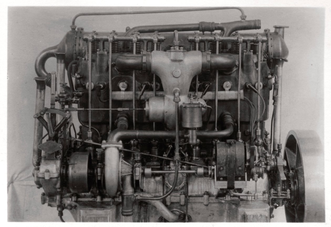 Motor de dirigible Daimler de 115 PS del Zeppelin LZ 6, c1909-1910, 1933 de Unbekannt