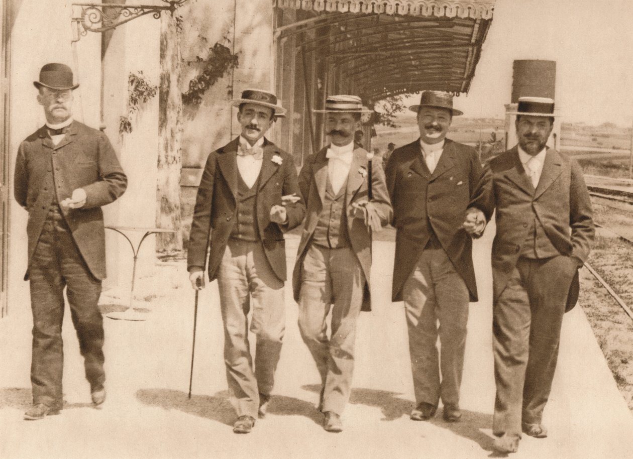 Un grupo de caballeros caminando, 1937 de Unbekannt