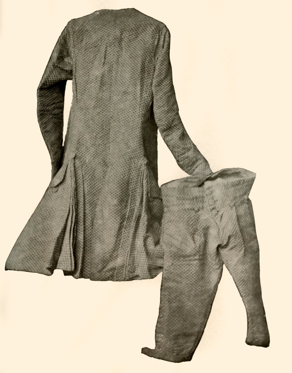 Un traje de terciopelo, usado por Robert Livingston de Clermont Manor, Nueva York, c1740, 1937. de Unbekannt