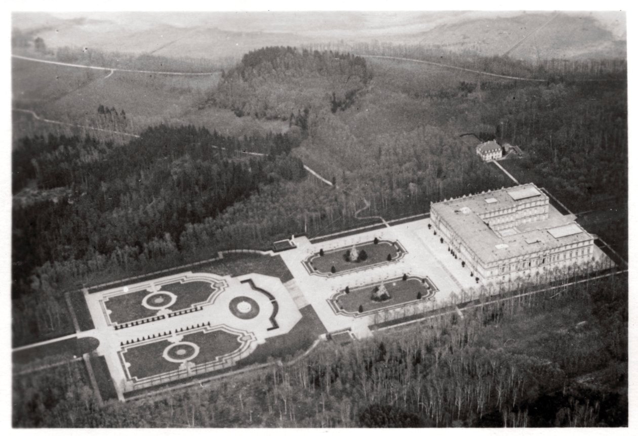 Vista aérea del Palacio de Herrenchiemsee, Baviera, Alemania, desde un Zeppelin, c1931-1933 de Unbekannt