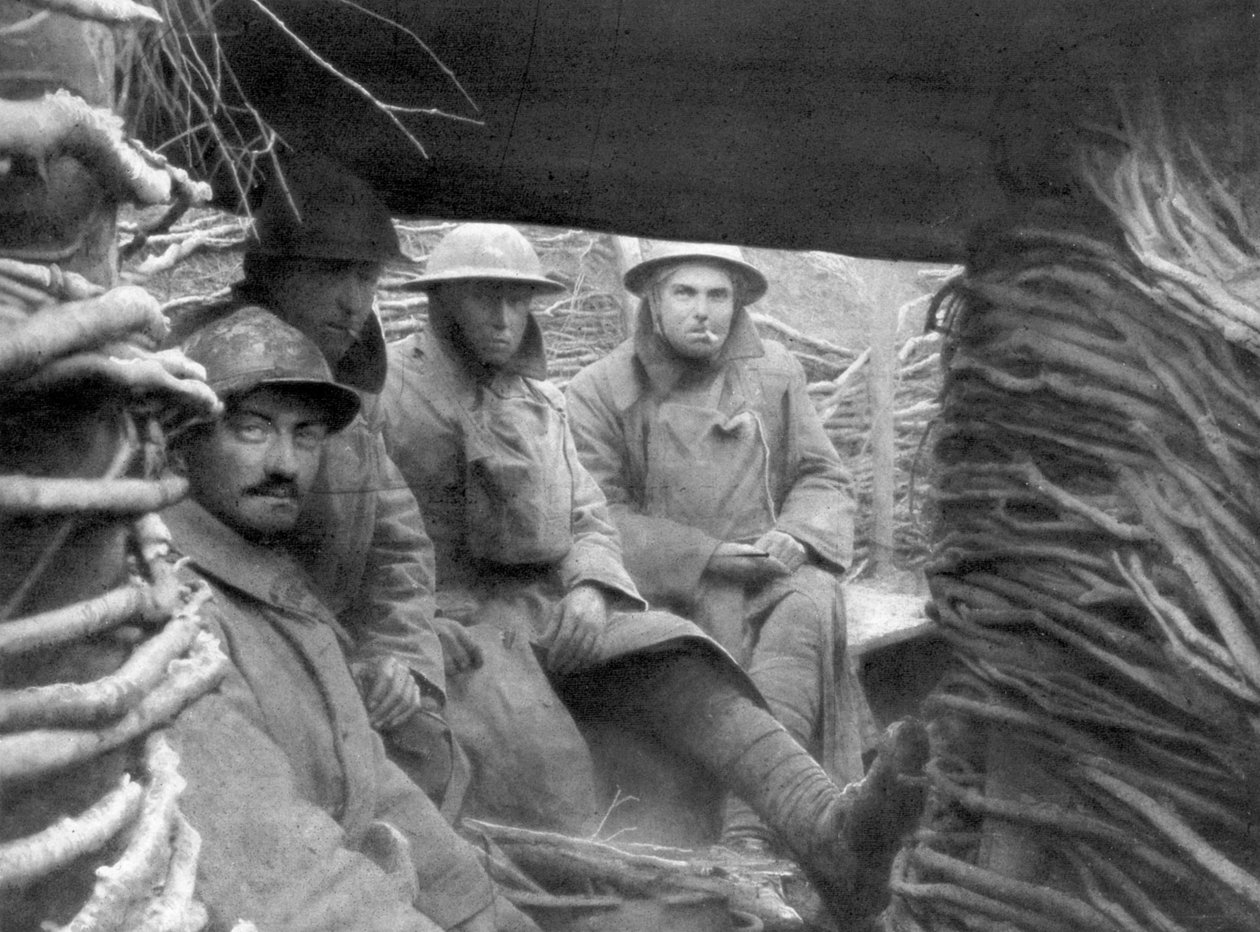 Tropas americanas y francesas en una trinchera en el frente, 1917-1918 de Unbekannt