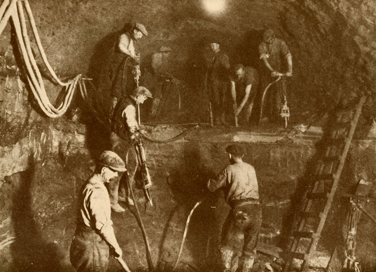 Trabajando en el Nuevo Túnel Mersey, c1930 de Unbekannt