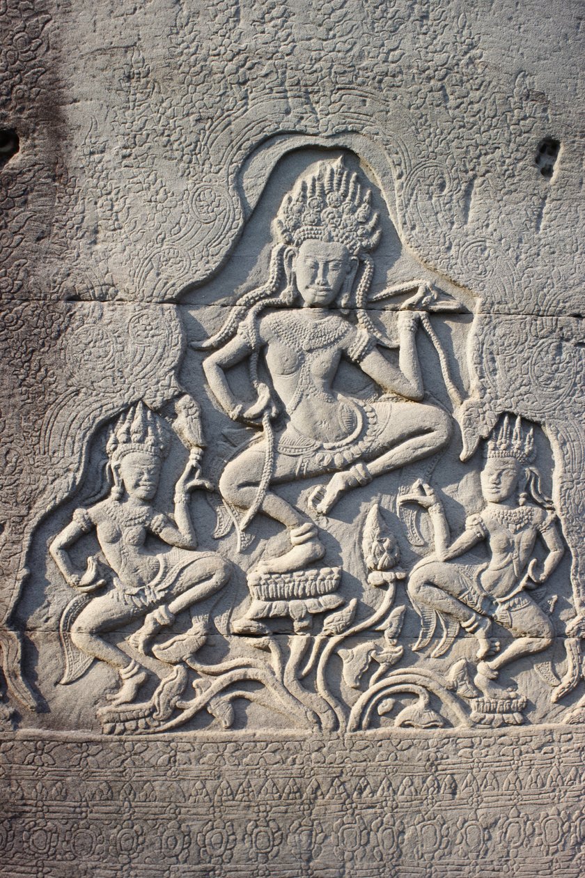 Bailarines celestiales tallados en un pilar, Bayon, Siem Reap, Camboya de Unbekannt