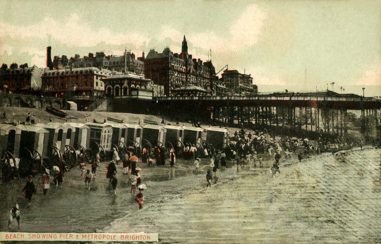 Playa mostrando el muelle y el Metropole, Brighton, finales del siglo XIX-principios del siglo XX de Unbekannt