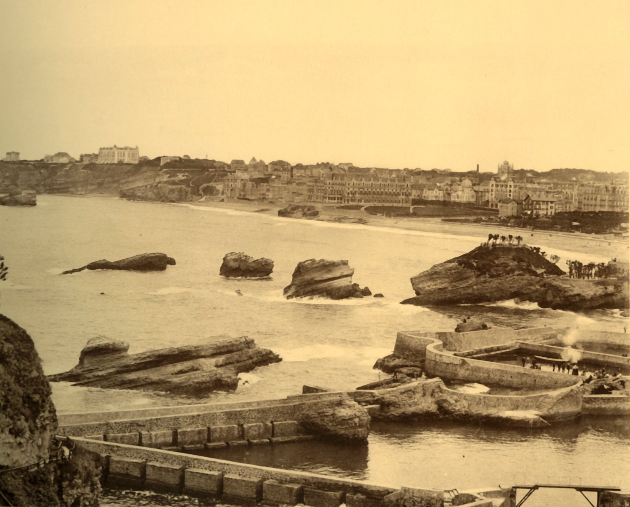 Biarritz - Vista general tomada desde el Atalaye, c1930 de Unbekannt