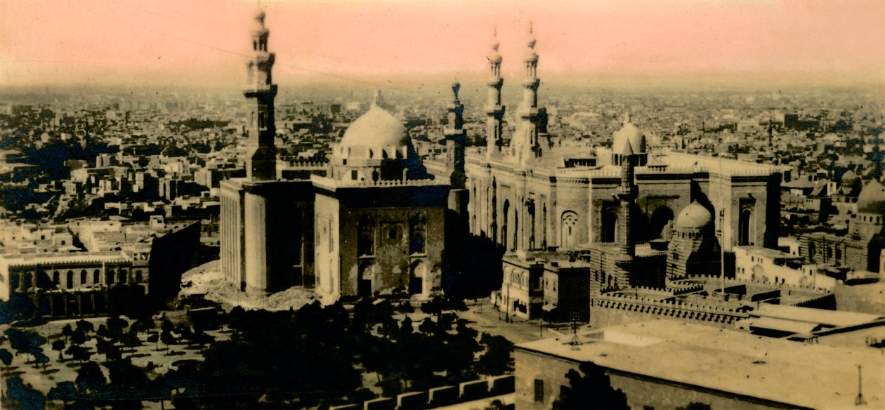 El Cairo: Vista general y Mezquita del Sultán Hassan, c1918-c1939 de Unbekannt