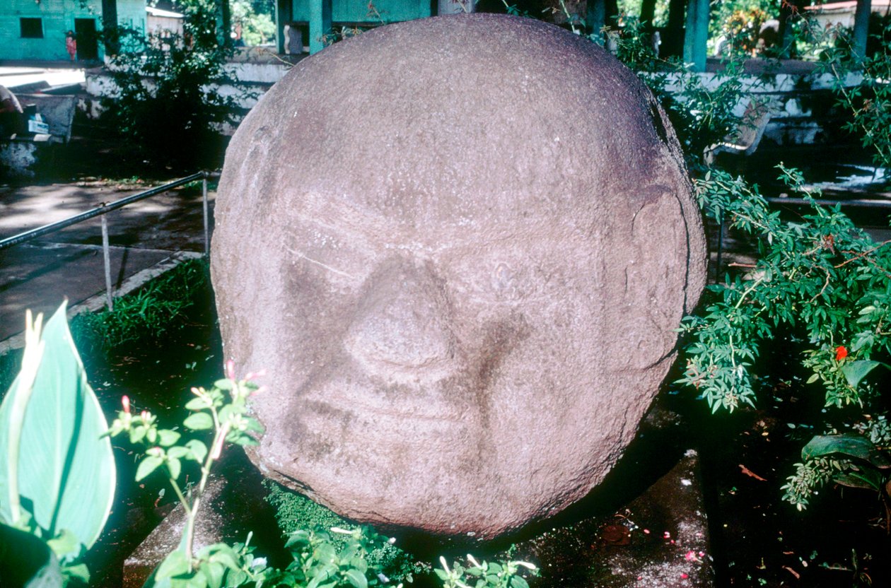 Cabeza monolítica tallada de Monte Alto, Guatemala, período precolombino, preclásico, 1500-100 a.C. de Unbekannt