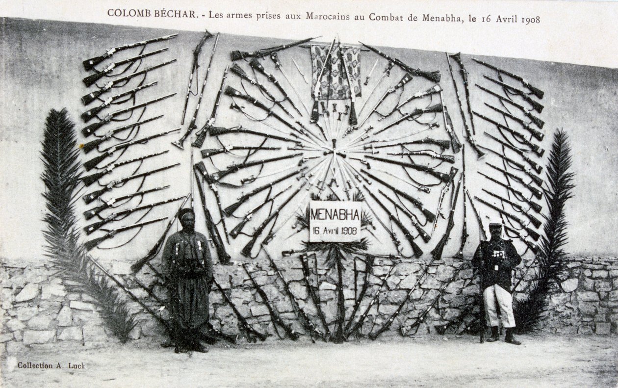 Armas capturadas de la batalla de Menabha, Colomb-Béchar, Argelia, c. 1910 de Unbekannt