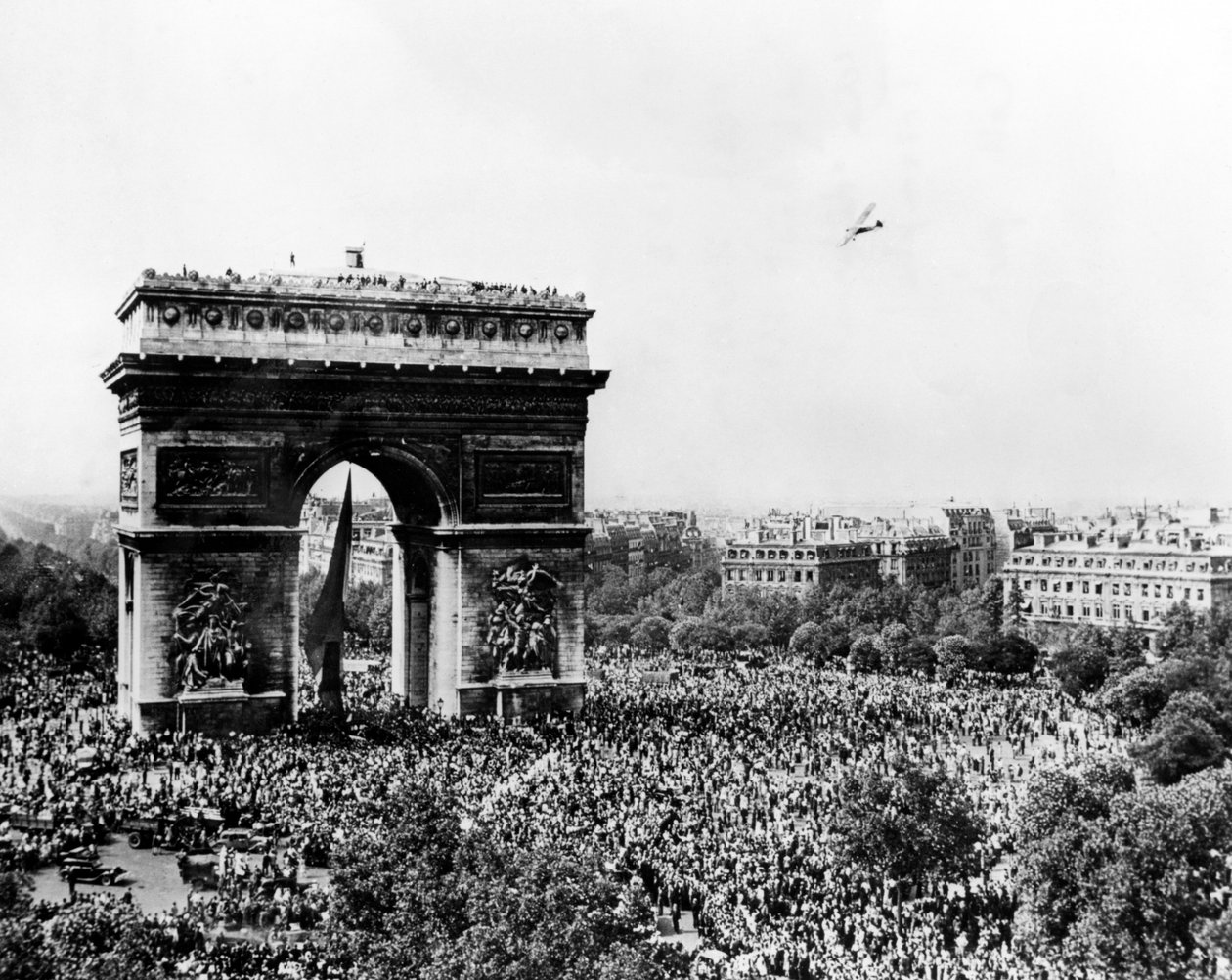 Celebrando la liberación de París, 26 de agosto de 1944 de Unbekannt