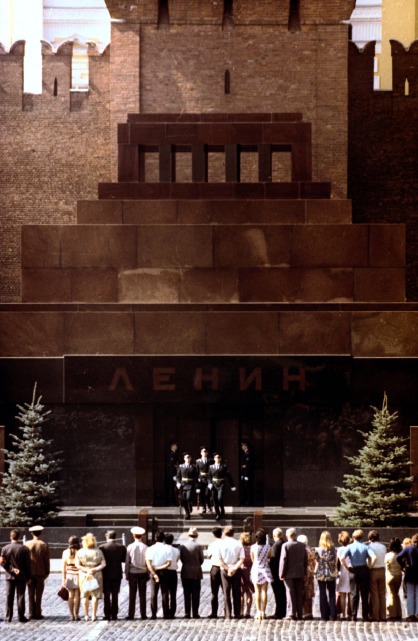Cambio de guardia en el mausoleo de Lenin, Plaza Roja, Moscú, 1980 de Unbekannt