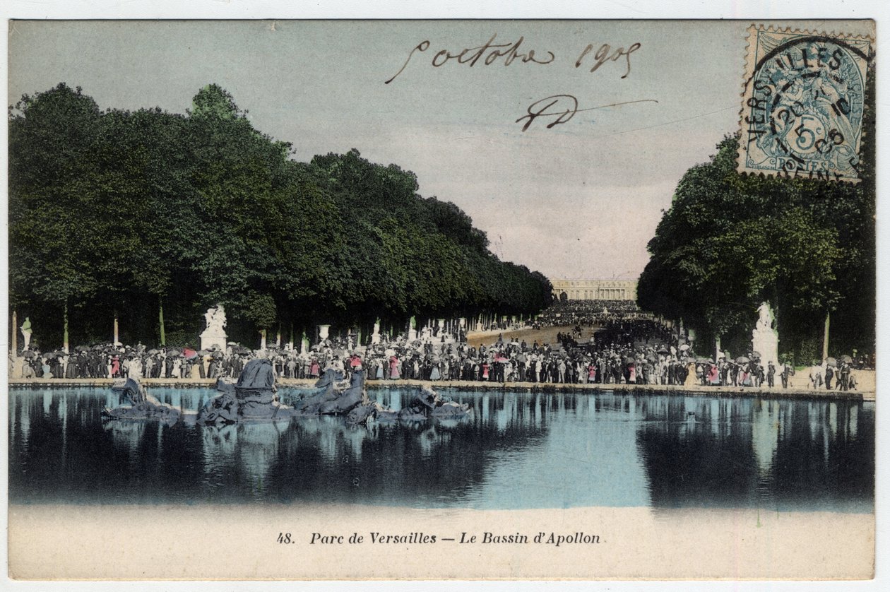 Chateau de Versailles: visitantes frente al estanque de Apolo en el parque - Postal fechada en 1905 de Unbekannt