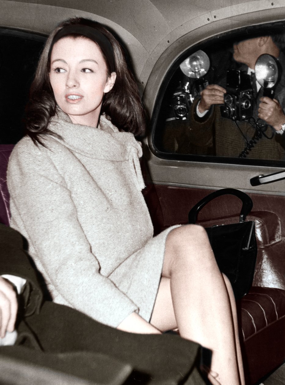 Christine Keeler llegando al Old Bailey, Londres, 1963 de Unbekannt