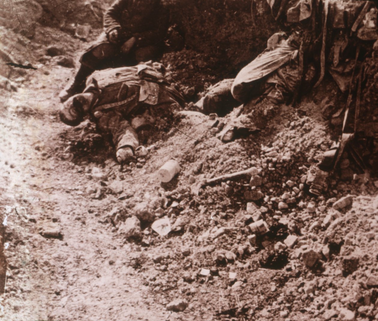 Cuerpos muertos, Beauséjour, norte de Francia, c1914-c1918 de Unbekannt
